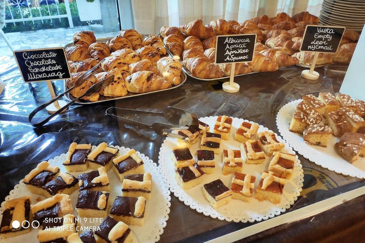 Mantovani Hotel Mariu Rimini Luaran gambar