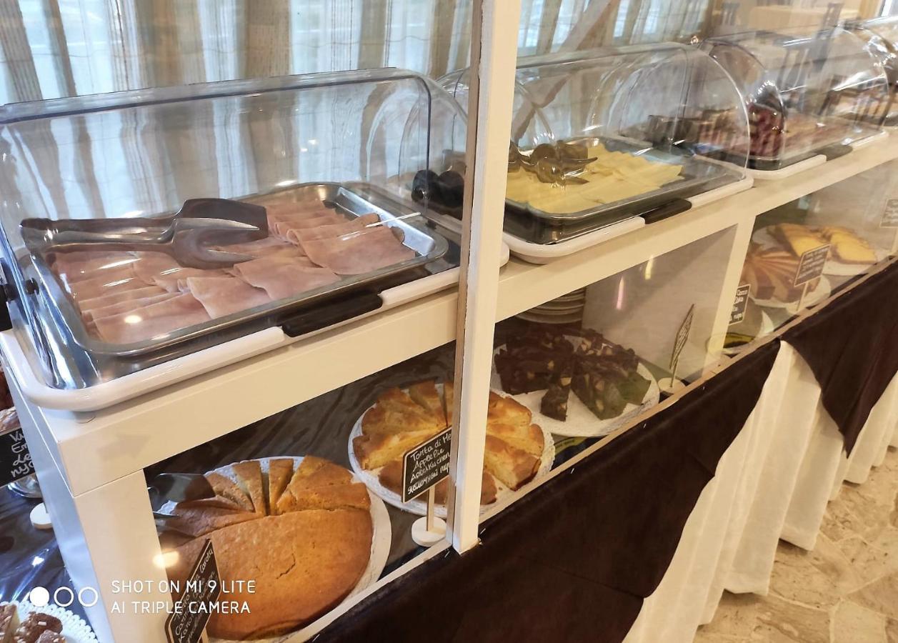 Mantovani Hotel Mariu Rimini Luaran gambar