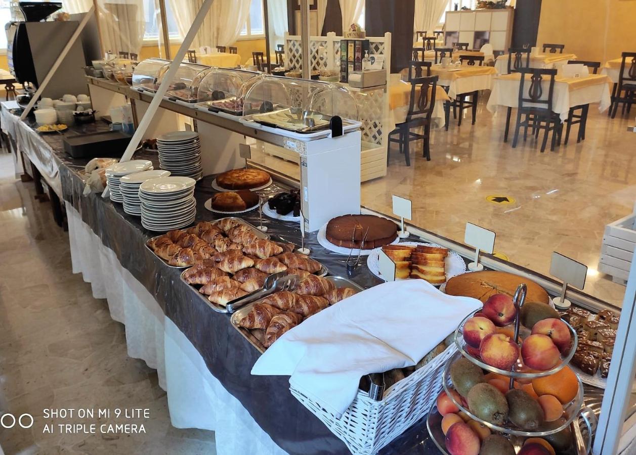Mantovani Hotel Mariu Rimini Luaran gambar