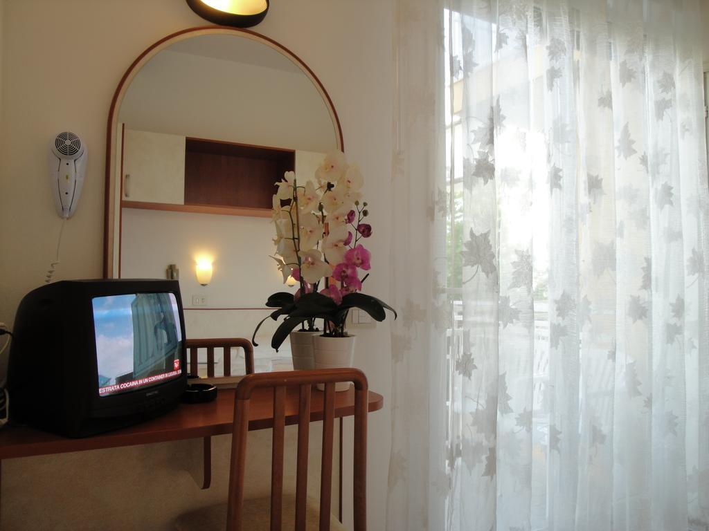 Mantovani Hotel Mariu Rimini Bilik gambar