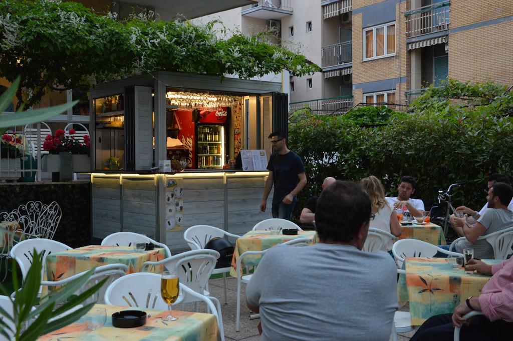 Mantovani Hotel Mariu Rimini Luaran gambar