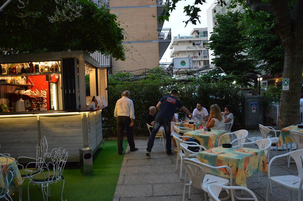 Mantovani Hotel Mariu Rimini Luaran gambar